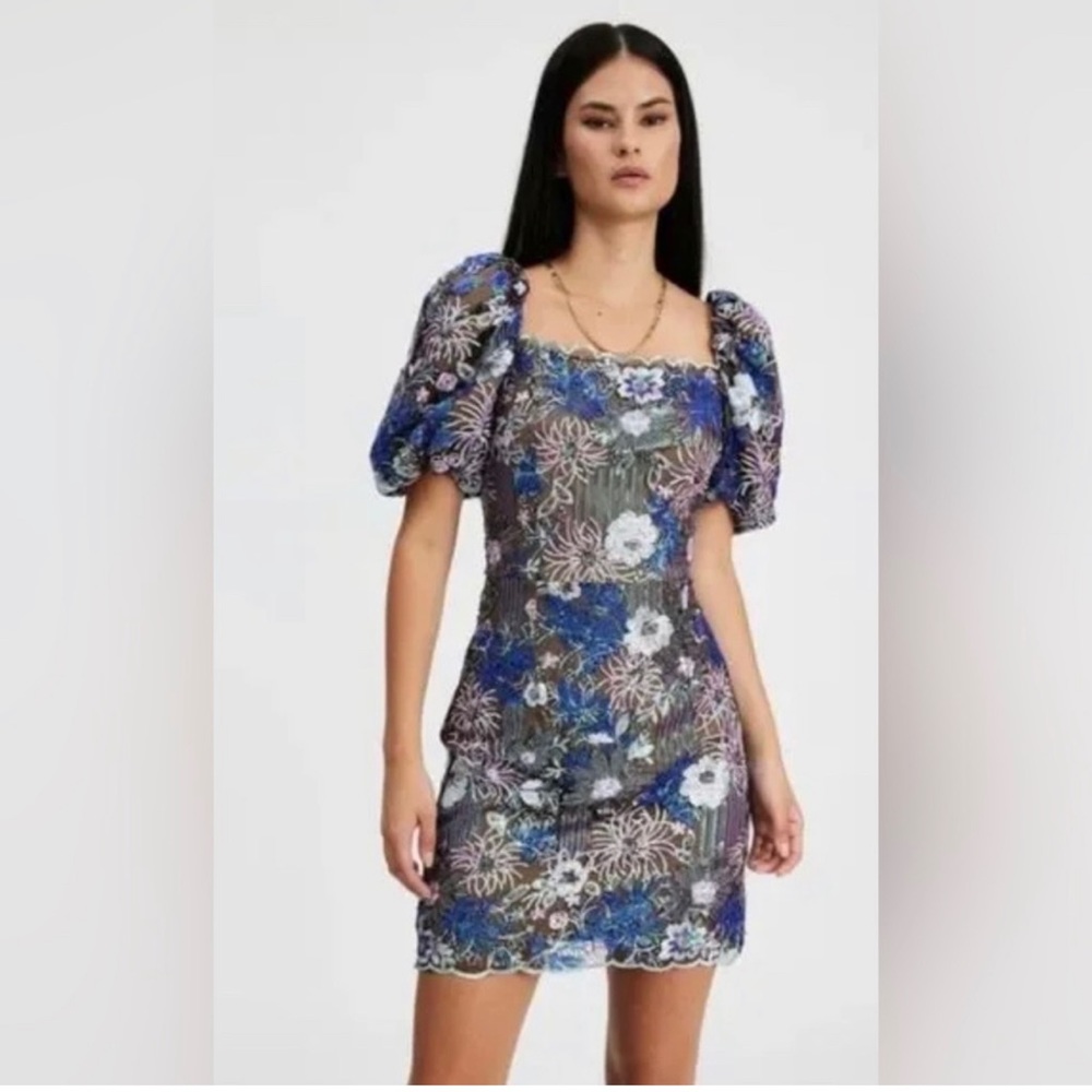 NWT Elliatt Tasha floral sequin puff sleeve dress